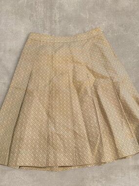 Theory Beige Pleated A-Line Skirt with Geometric Motif
